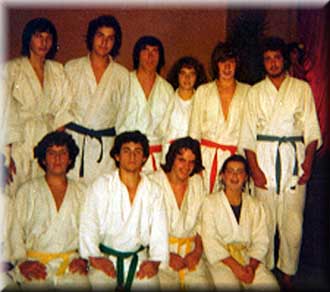 Grupo tendo como mestre Carlos Santos (1  direita)